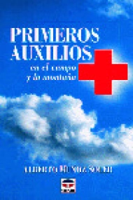 Cover von PRIMEROS AUXILIOS EN EL CAMPO Y LA MONTAÑA